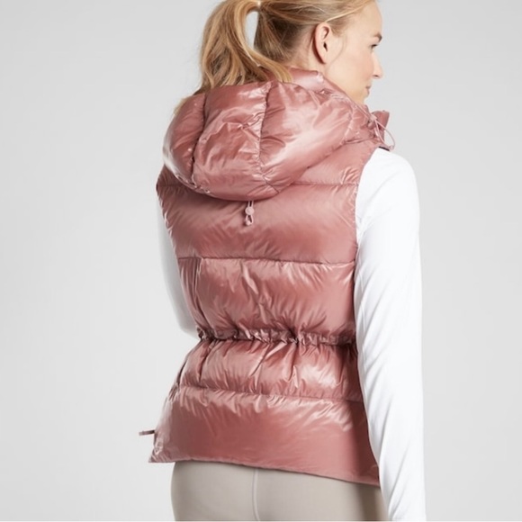 Athleta Women’s Lofty Down Vest In Rose Gold Mauve - Picture 3 of 9